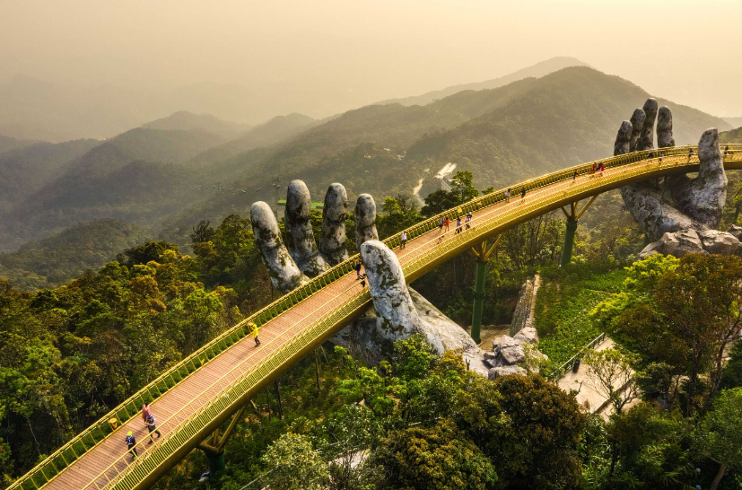 Discover on the Largest Golden Hands Bridge in Vietnam