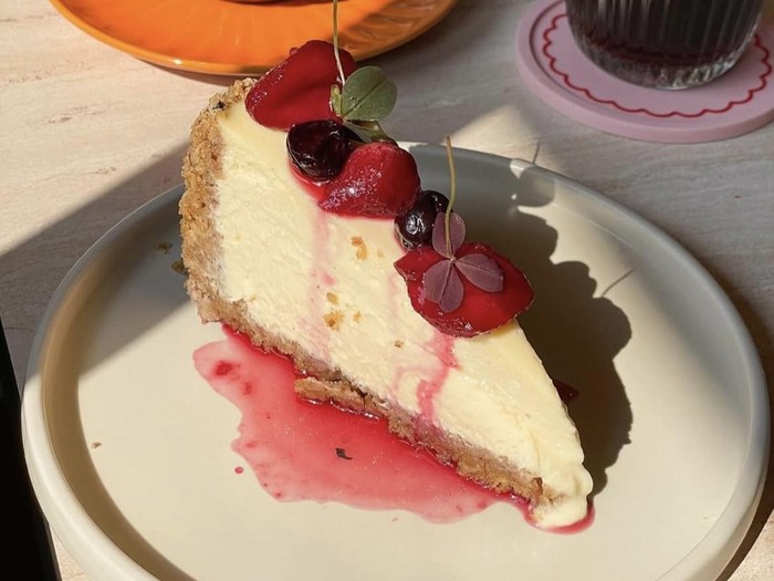 This Worker Was Disappointed After Being Paid in Cheesecake Instead of Money
